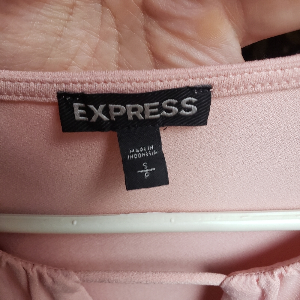 Express Pink blouse - small - Picture 5 of 5